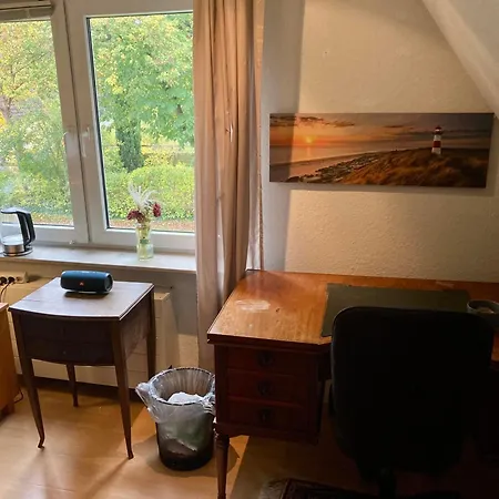 Privatzimmer Am Volkspark - Naehe Arenen Und Trabrennbahn Hamburg Exterior photo